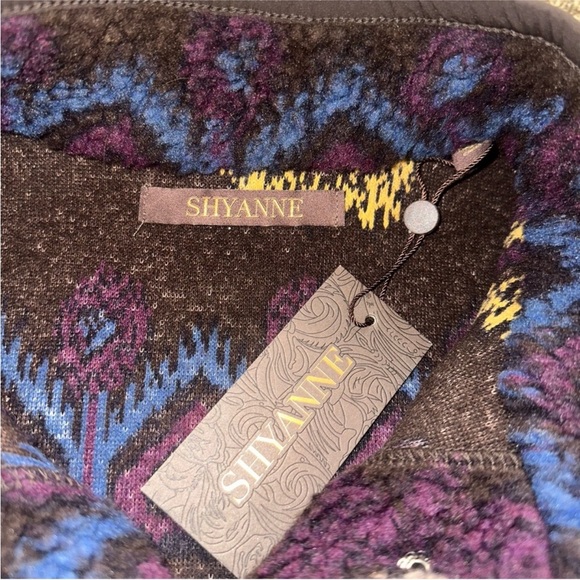 Shyanne Women's Fleece Vest with Purple and Blue Patterns - Picture 7 of 8